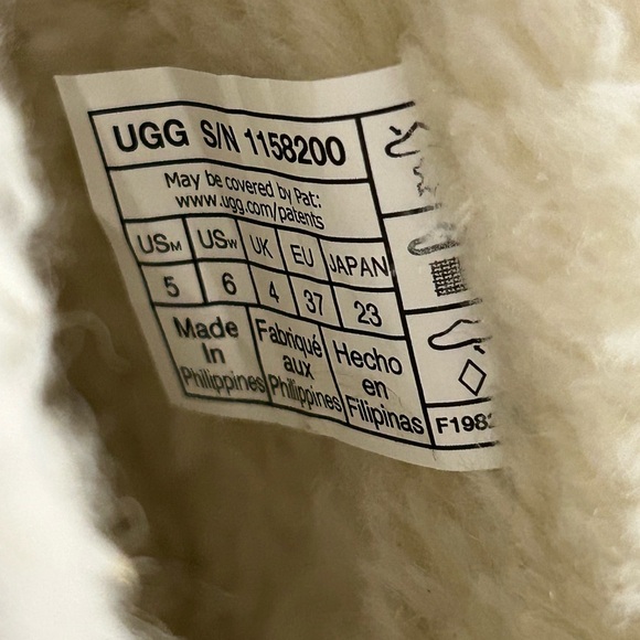 UGG Chestnut Suede Platform Boots Women 6 / Men 5 / New without Box - Picture 9 of 9